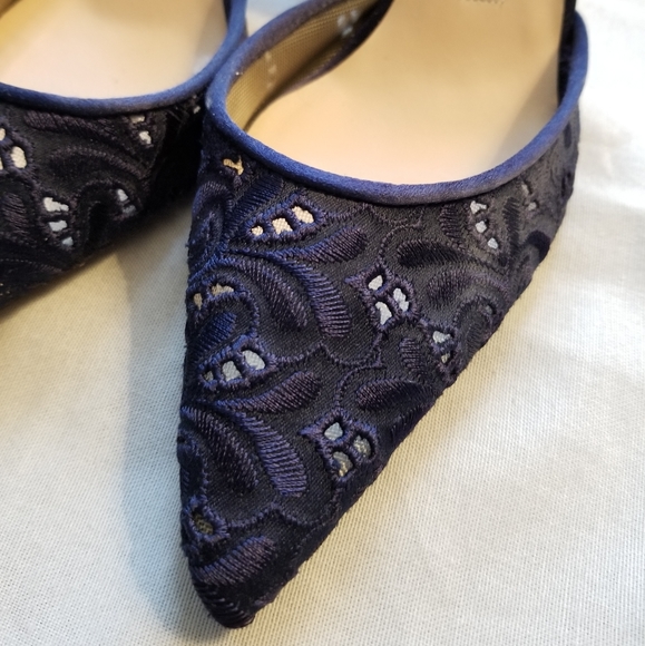 MANOLO BLAHNIK Crocheted Slingback Pumps - Picture 2 of 6